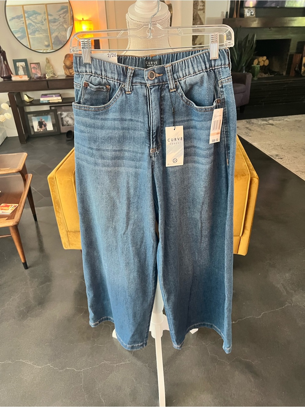 Relaxed Fit women’s wide leg Jeans in Medium Blue
